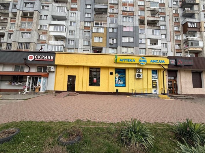 Оренда фасадного комерційного приміщення у Червонограді  вул Корольова - фото 1