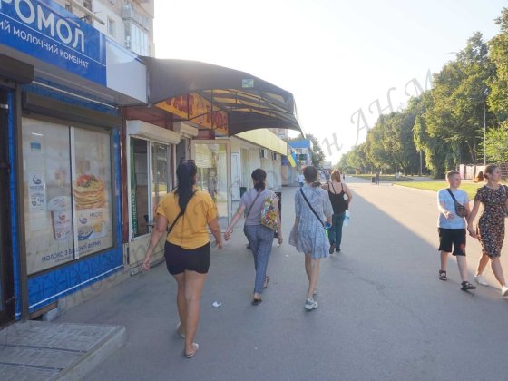 Продаж павільйону на Стадіонному проїзді Харків Харків