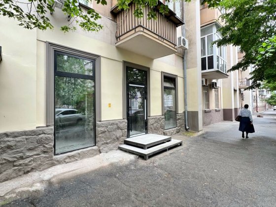 Продаж приміщення з орендарем, 71 м2, вул. Липська, Печерський р-н Київ