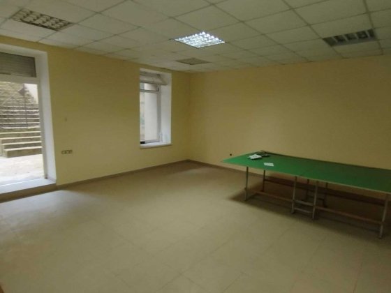 Продам нежилое помещение под любой вид деятельности улица Тополевая. Одесса