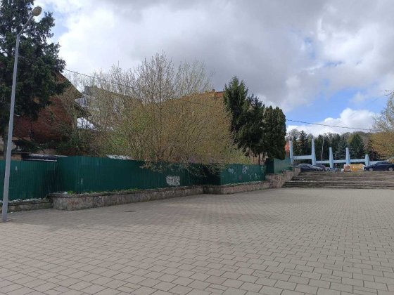 Продаж приміщення та землі під офіс, поліклініку центр міста Львов