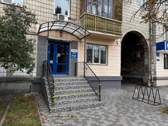 ПРОДАЖ приміщення 31кв. Н/Ф 1 поверх фасад пр. Соборності 16 Київ