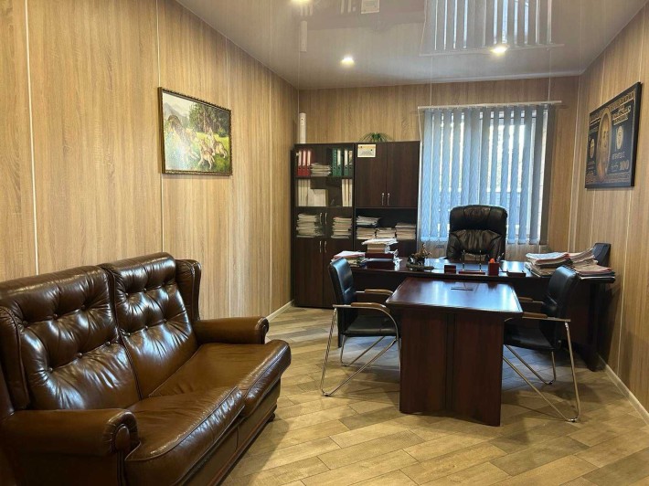 Продам помещение под ОФИС, Салон Красоты.  Центральный рынок - фото 1