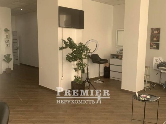 Фасадне комерційне приміщення 58 м², прохідне місце, ремонт Одеса