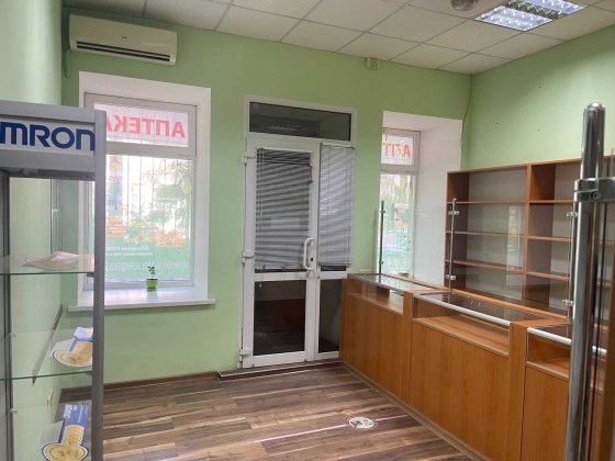 Продам фасадное помещение в р-не Нового рынка. Одеса