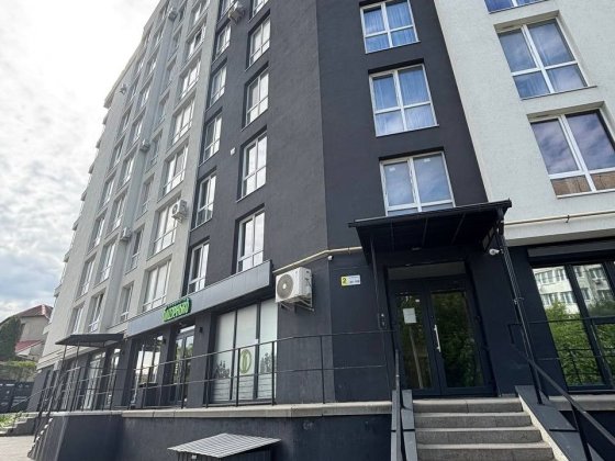 Продаж фасадного приміщення на вул.Дж.Вашингтона Львів