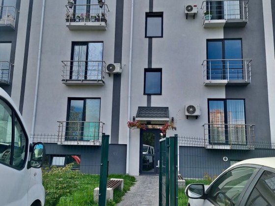 Продаж комерційної нерухомості по вулиці Осіння 71. Цоколь. Київ