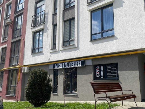 Продаж комерційного приміщення з орендарями  в ЖК Семицвіт на Шевченка Львів