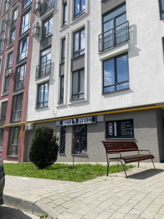 Продаж комерційного приміщення з орендарями  в ЖК Семицвіт на Шевченка - фото 1