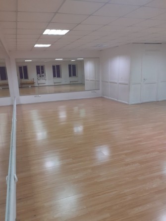 Продам 110 кв.м ул.Руденко 6а.БЦ Колизей - фото 1