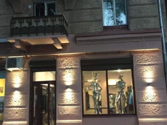 Продам торговое помещение (дейсвующий магазин) 80м2 Одесса