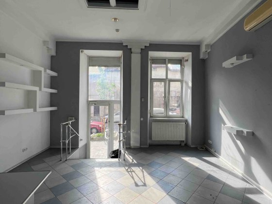 Стрийська Продаж фасадного приміщення. Львів Львів