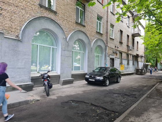 Продаж Фасадного Приміщення 395 кВ.м ! Святошино-Нивки ! Київ