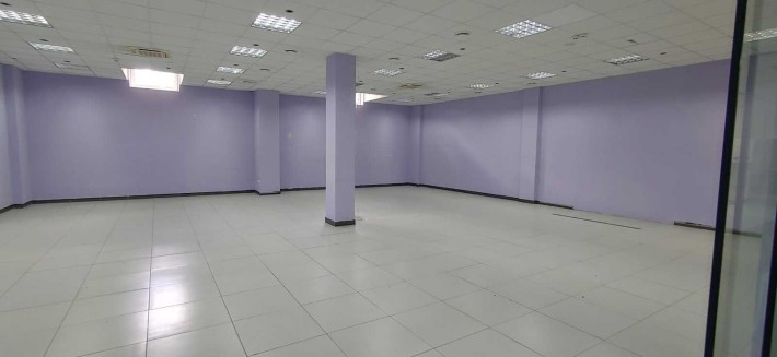 Харків. Продаж - торгівельні приміщення біля метро Індустріальна! - фото 1