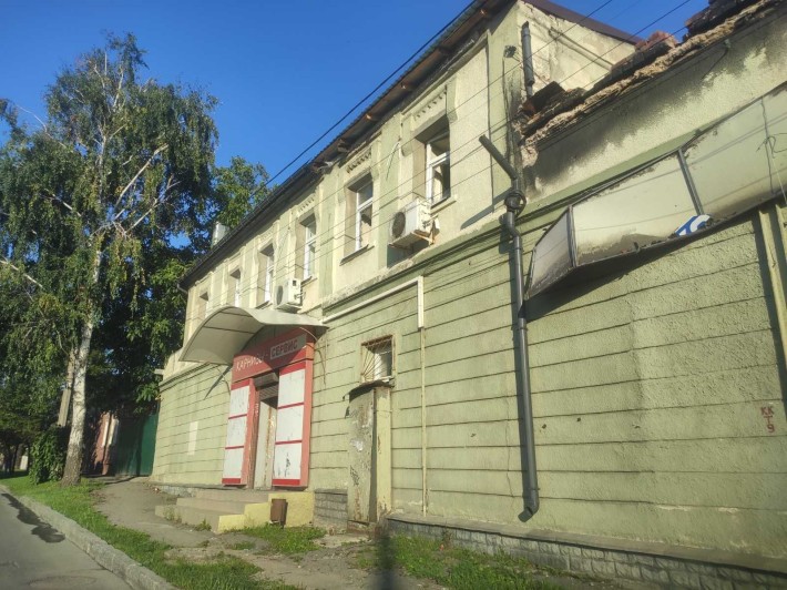 Здание 800м и 600м, участок 35сот, красная линия, Тюринская Барабашова - фото 1
