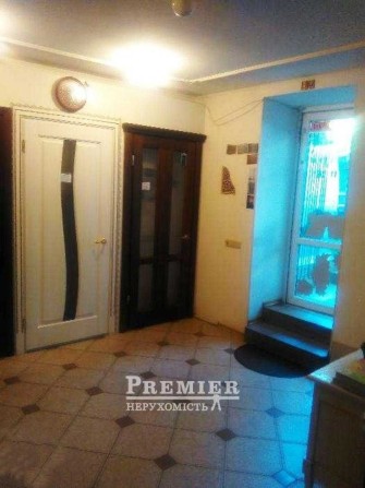 Продам коммерческое помещение в Центре. Ремонт. - фото 1