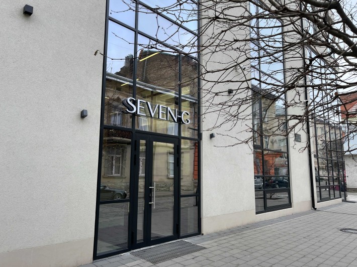 Продаж офісного приміщення 37,3 м², центр Львова (біля ТЦ Форум) - фото 1