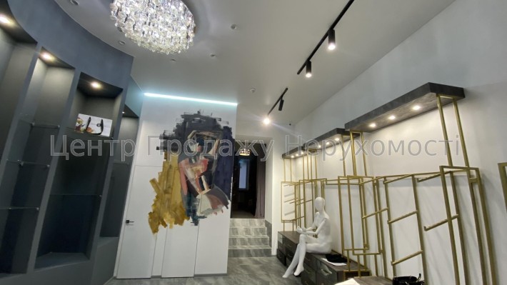 Продам магазин з капітальним ремонтом в центрі - фото 1