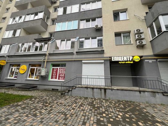 Продаж фасадного торгововго приміщення по вул. Тернопільська, 21к Львів