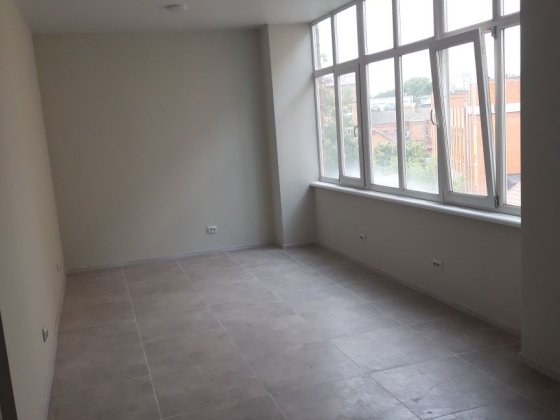 ЗДАЄТЬСЯ  В ОРЕНДУ ПРИМІЩЕННЯ  В ЦЕНТРІ міста  з хорошим  ремонтом Хмельницький