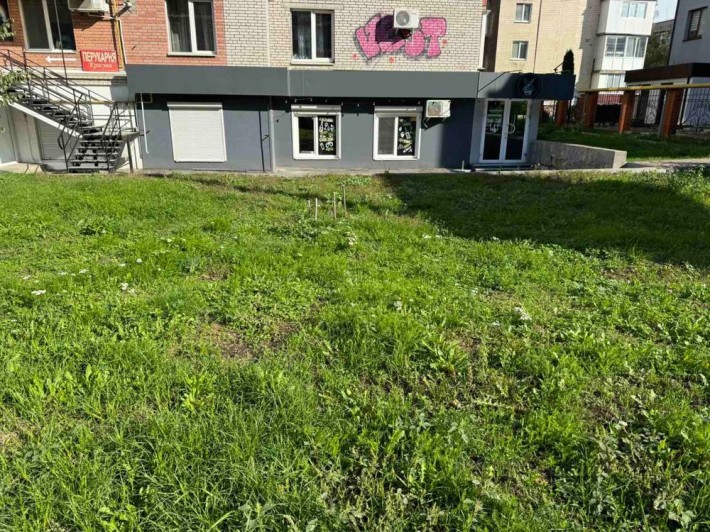 Комерційне приміщення 73 м по вул Зарічанська 26 - фото 1