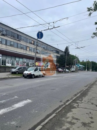 Оренда приміщення в торговому ряду - фото 1