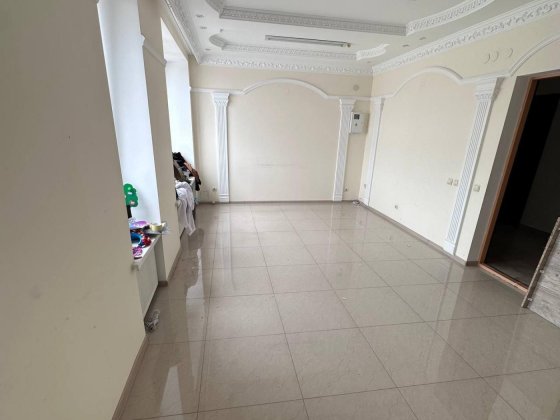 Офіс з санвузлом та душовою в центрі, оренда Хмельницький