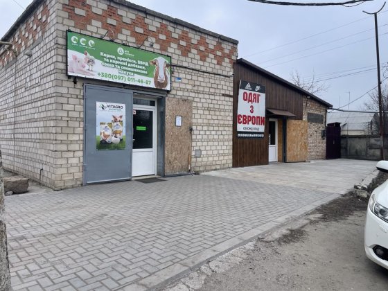 Здається в оренду комерційне приміщеня магазин 130 кв/м Липовець