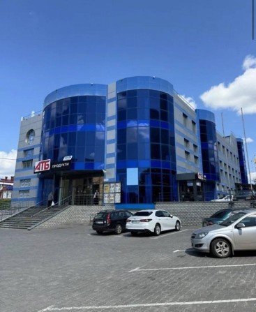 Комерція в оренду на Озерній, 980 м2 - фото 1