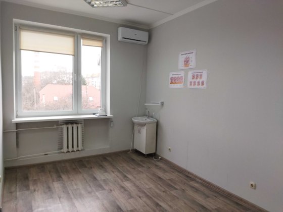 Оренда офісного приміщення. Рованцы