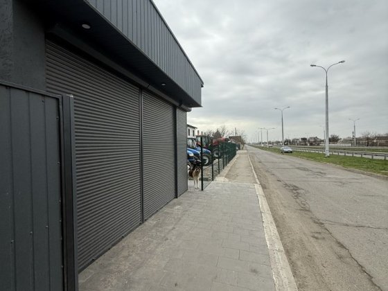 Торгове приміщєння латок магазин Червона Лінія Підгородне