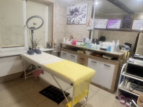 Аренда кімнати в салоні