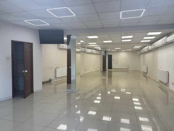 Оренда комерційного приміщення, магазину, салону | центр, Фединця Минай