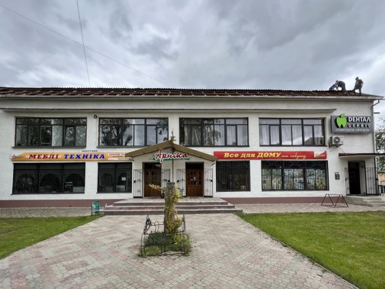 Оренда приміщення для комерції Лазещина