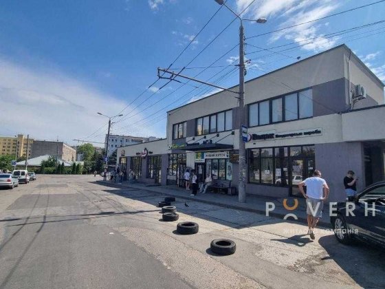 Здам в оренду приміщення на 2гому поверсі на Автостанції 2 Угринов