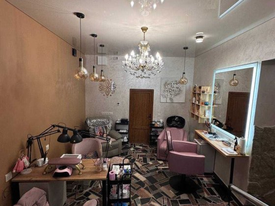Продаж діючого салону краси у ближньому центрі Львова вул. Шептицьких Львів