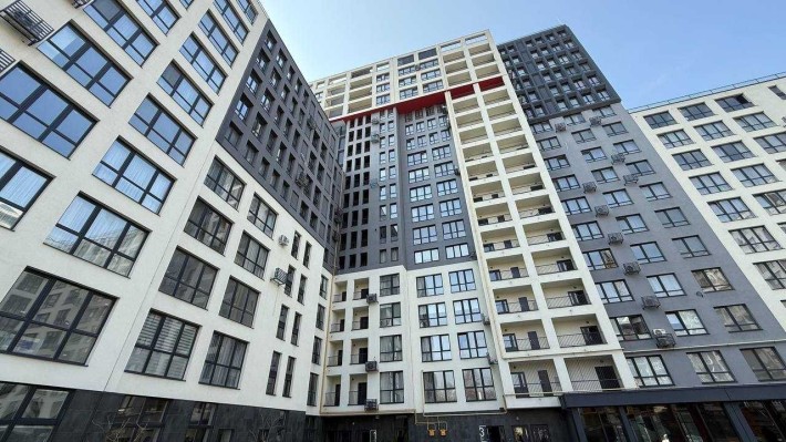 Продаж комерційного приміщення 91м2 в ЖК '' Вільне Місто'' - фото 1