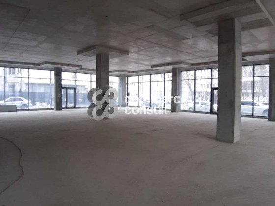 Продаж фасадного приміщення в БЦ по вул. Хімічній , 1328 м2 Львів