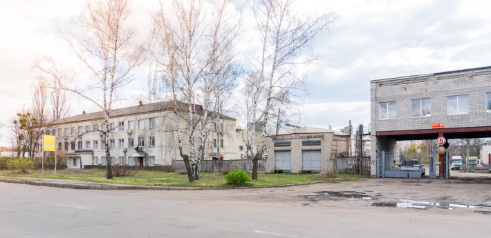 Продаж промислового комплексу з АЗС та офісами | 3300 м² + 0,69 га - фото 1
