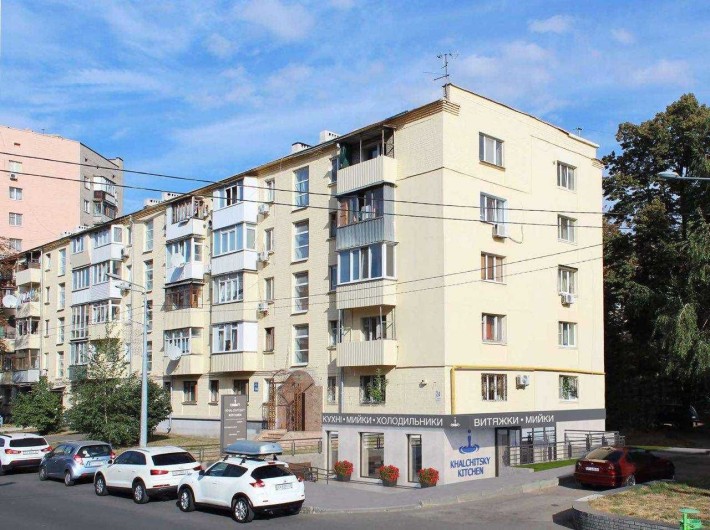 Продажа под кафе, салон, магазин 89 м2, ул. Космическая 24 - фото 1