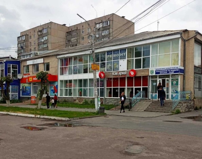 Фасад, комерція, торгові приміщення, 983.4 м2, Іллінці, Європейська 15 - фото 1