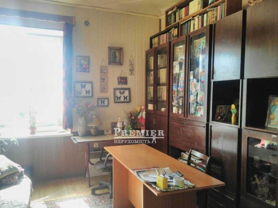 Терміново! Фасадне приміщення 200м з паркомісцями Одесса