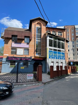 Продажа комерційної нерухомості 850м.кв в центрі міста - фото 1