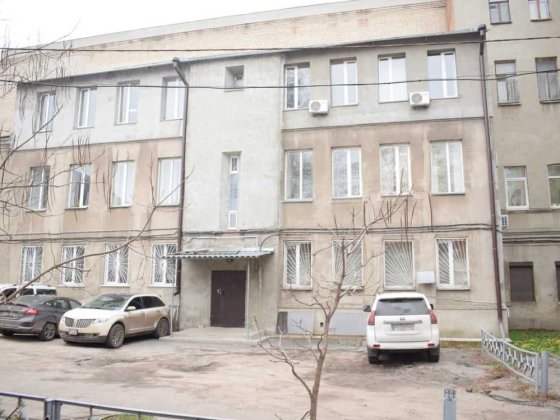 Продаж 41 кв. м./вул. Кооперативна 16/ Майдан Конституції 150 м. Харьков