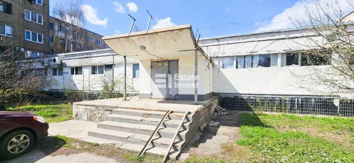 Продам приміщення на бул. Івана Каркача, 75, Роганський жилмассив. - фото 1