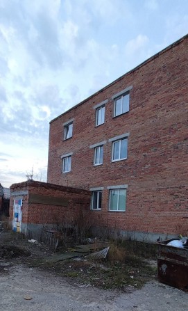Продам административно - производственное здание 3 этажа на Морозова - фото 1