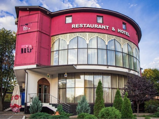 Комерційна окрема будівля 1400 кв м.17 сот. Фасад.Червона лінія. Харків