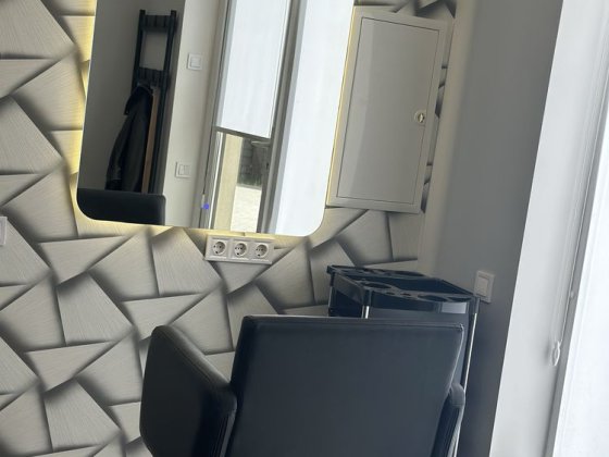 Оренда перукарського місця в сучасній студіі краси Білогородка