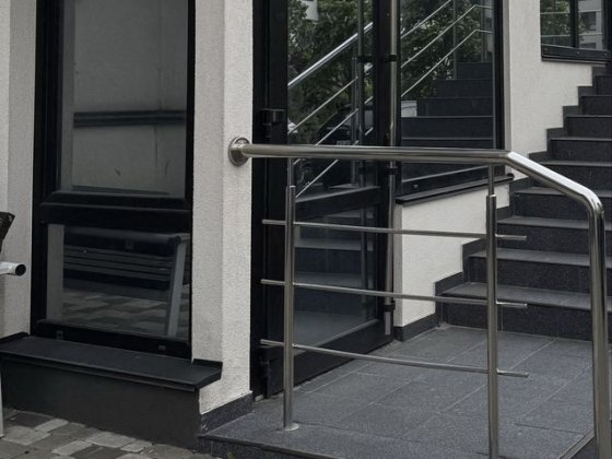 Здам/продам комерційне приміщення без ремонту У-Квартал Святопетровское