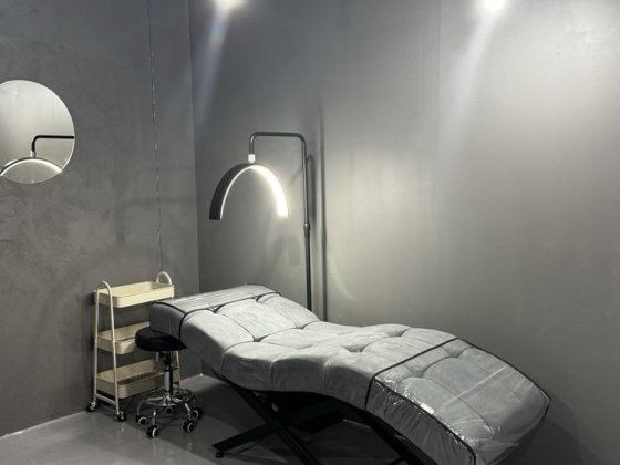 Оренда робочого місця, кушетка, дзеркало Новосілки Софія Нова Чабаны